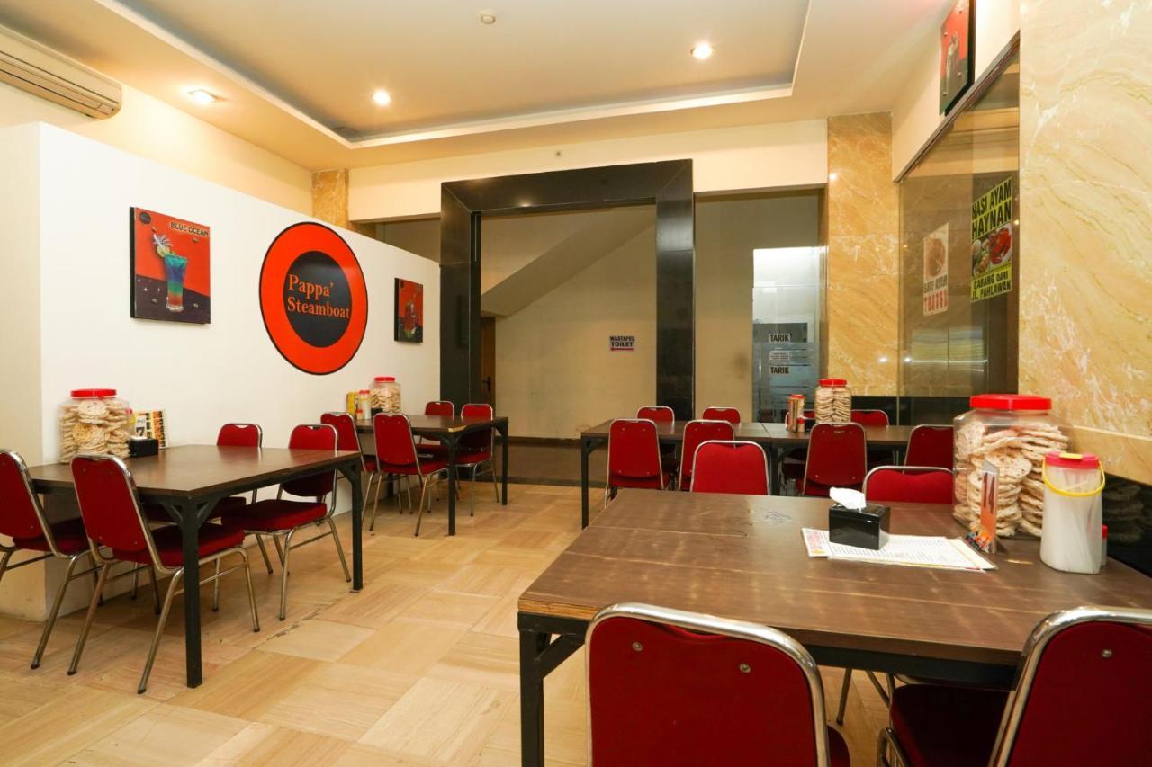 Avi Hotel Surabaya Eksteriør bilde