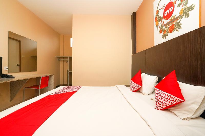 Avi Hotel Surabaya Eksteriør bilde